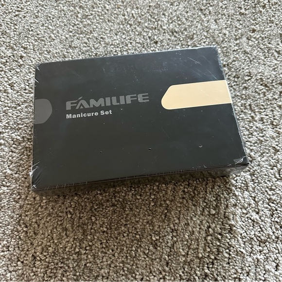 Familife Manicure Set Professional Manicure‎ Kit 11 in 1 Nail Kit - Picture 1 of 3